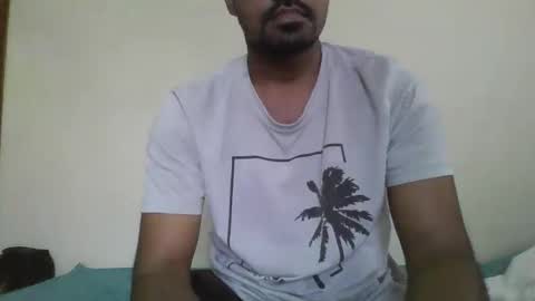 Snapshot of dilip_09 chatting on December 27, 8:13 am dilip_09 online show from December 27, 8:13 am