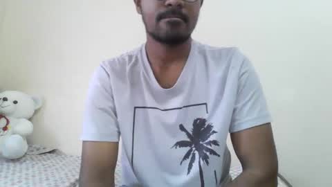 Snapshot of dilip_09 chatting on January 26, 12:26 am dilip_09 online show from January 26, 12:26 am