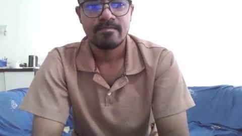 Snapshot of dilip_09 chatting on September 26, 2:04 am dilip_09 online show from September 26, 2:04 am