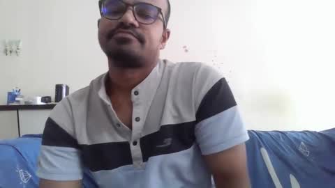 Snapshot of dilip_09 chatting on October 31, 4:57 am dilip_09 online show from October 31, 4:57 am