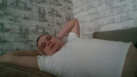 Snapshot of dimasvit5306 chatting on February 23, 11:18 am dimasvit5306 online show from February 23, 11:18 am