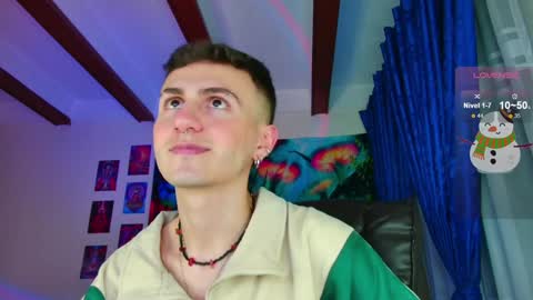 Snapshot of dimitri_bilak_ chatting on December 17, 1:07 am Julian Independent Model online show from December 17, 1:07 am