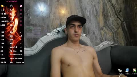 Snapshot of dimitry_style_ chatting on December 12, 10:31 pm DIMITRY STYLE online show from December 12, 10:31 pm