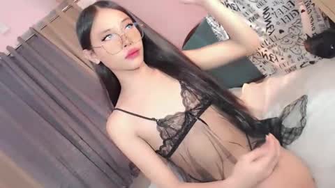dimple_ash60 online show from October 13, 9:09 am