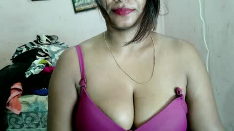 Snapshot of dimple_love chatting on July 28, 9:03 pm dimple_love online show from July 28, 9:03 pm