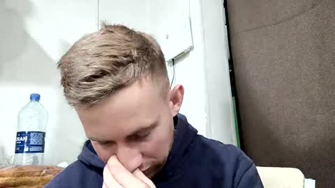 D  V  online show from December 2, 5:59 pm