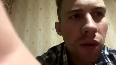 D  V  online show from December 11, 12:23 pm