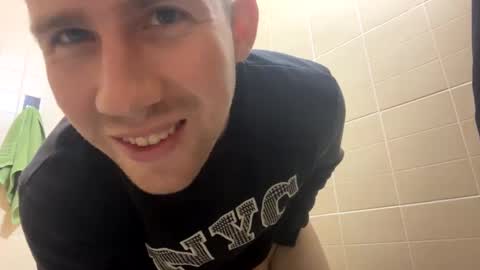 D  V  online show from December 11, 6:09 pm