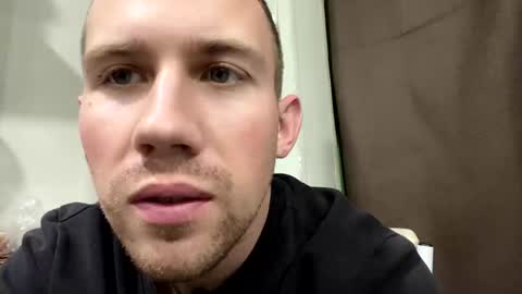 D  V  online show from January 4, 4:54 pm