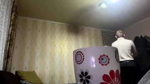 D  V  online show from January 14, 12:35 pm