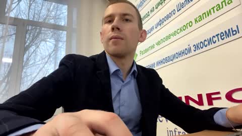 D  V  online show from January 15, 11:32 am