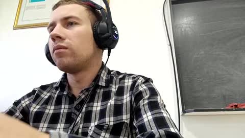 D  V  online show from January 22, 11:01 am