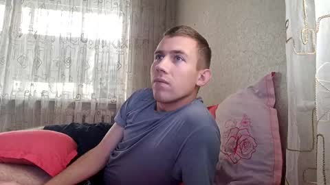 D  V  online show from October 11, 8:46 am