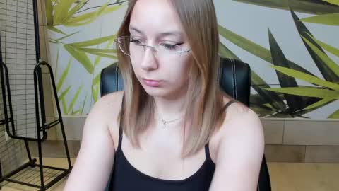 Dina online show from May 28, 12:24 pm