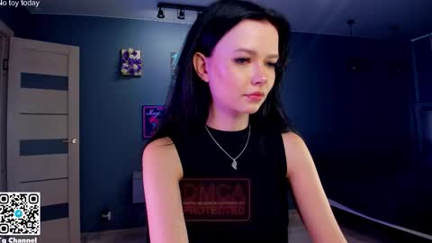 Snapshot of dindin_ chatting on September 27, 6:29 am Jessie online show from September 27, 6:29 am