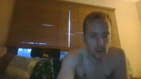 dingleberryjonesmagee online show from April 17, 11:19 pm