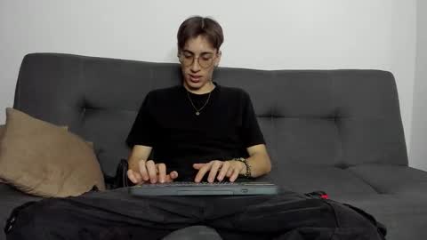 Dio online show from November 29, 1:25 pm