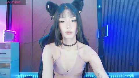 Reina online show from March 24, 1:38 pm