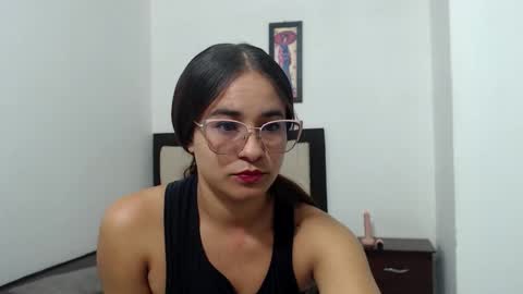 Snapshot of diosa_fenixt chatting on May 26, 1:51 pm diosa_fenixt online show from May 26, 1:51 pm