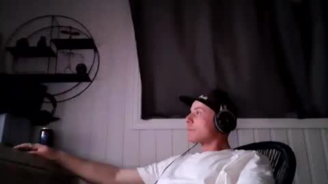 dirkdigglerofficial online show from June 13, 10:29 pm