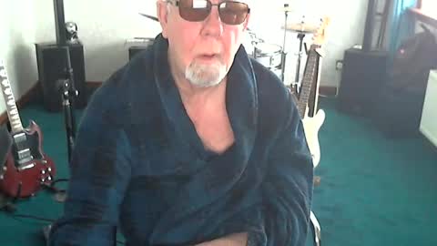 Snapshot of dirtboy_1 chatting on June 16, 7:33 am dirtboy_1 online show from June 16, 7:33 am