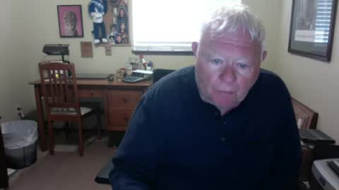 dirtrider195080438 online show from June 21, 4:31 pm