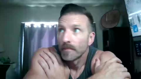 dirty_birdy_ online show from April 14, 6:36 pm