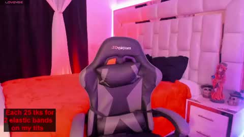 Snapshot of dirty_foxy69 chatting on July 27, 8:27 pm Violet online show from July 27, 8:27 pm