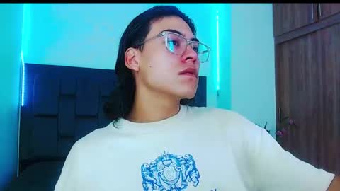 Snapshot of dirty_model chatting on September 26, 8:18 am dirty model online show from September 26, 8:18 am