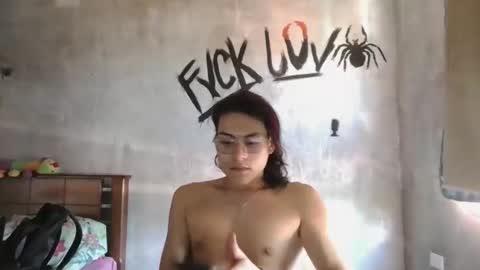 dirty model online show from April 12, 3:39 pm