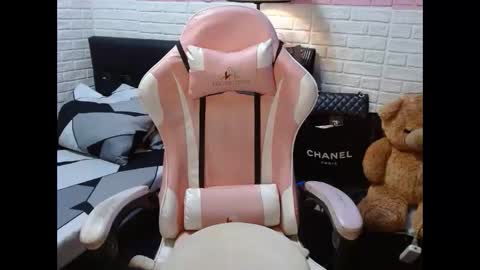 Snapshot of dirtylexa31 chatting on January 26, 1:58 pm LEXA online show from January 26, 1:58 pm