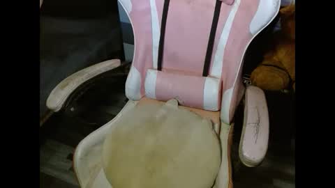 Snapshot of dirtylexa31 chatting on October 15, 1:06 am LEXA online show from October 15, 1:06 am