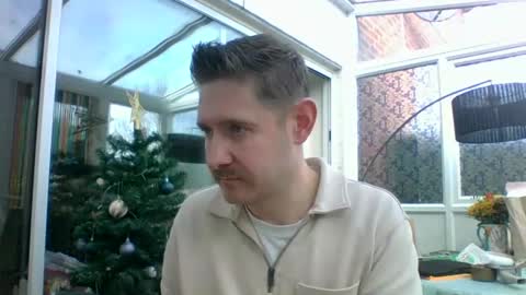 Snapshot of dirtylondon729 chatting on December 9, 11:26 am Exhibitionist Ben online show from December 9, 11:26 am