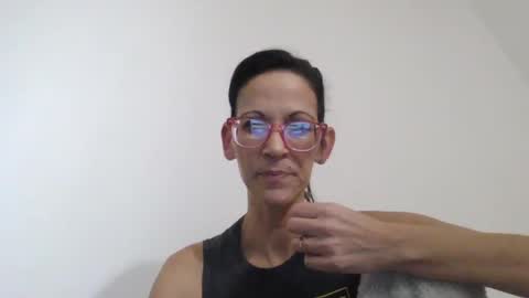 Snapshot of dirtynerdy30 chatting on December 22, 4:39 am Dirtynerdy online show from December 22, 4:39 am