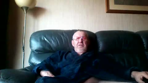 Snapshot of discovery63 chatting on December 26, 2:59 pm discovery63 online show from December 26, 2:59 pm