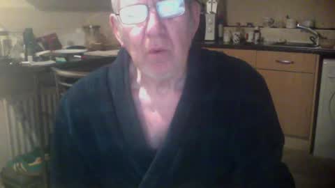 Snapshot of discovery63 chatting on January 9, 12:46 am discovery63 online show from January 9, 12:46 am