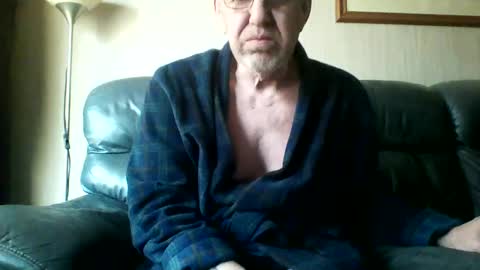 Snapshot of discovery63 chatting on February 18, 2:49 pm discovery63 online show from February 18, 2:49 pm