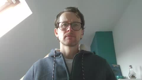 Snapshot of discovery_99 chatting on December 3, 9:55 am discovery_99 online show from December 3, 9:55 am