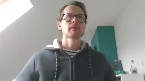 Snapshot of discovery_99 chatting on December 17, 12:11 pm discovery_99 online show from December 17, 12:11 pm