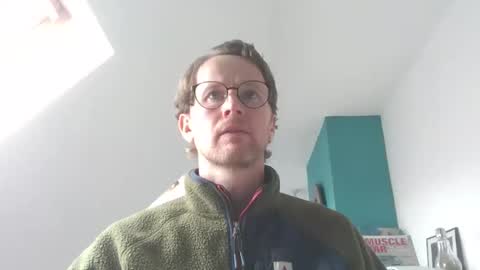 Snapshot of discovery_99 chatting on October 24, 12:34 pm discovery_99 online show from October 24, 12:34 pm