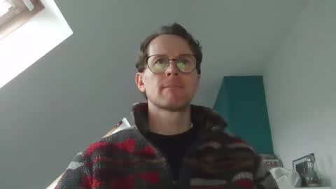 Snapshot of discovery_99 chatting on February 3, 2:22 pm discovery_99 online show from February 3, 2:22 pm