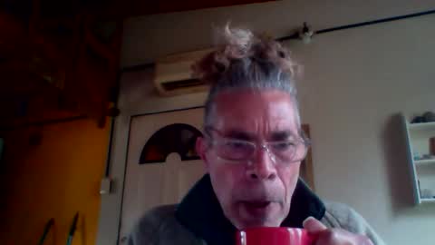 discretopasivo online show from May 27, 6:49 pm