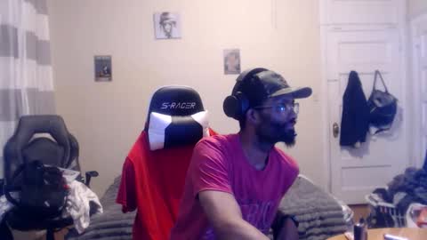 Snapshot of disr3sp3ctfully_dipp3d chatting on February 16, 4:52 am Your Best Worst Nightmare online show from February 16, 4:52 am