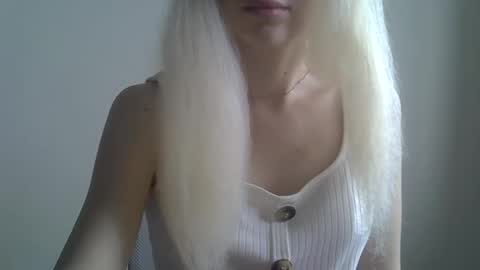 DitaMilton online show from November 2, 11:56 am