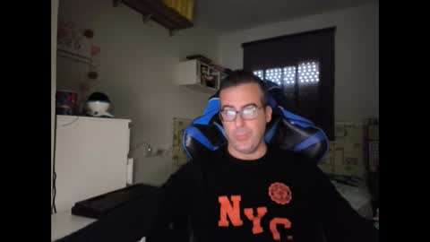 ditos_c online show from October 31, 9:54 am