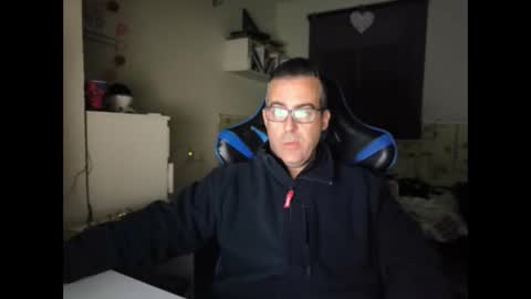 ditos_c online show from January 9, 8:50 am