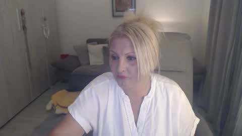 Alexxa online show from May 24, 10:15 pm