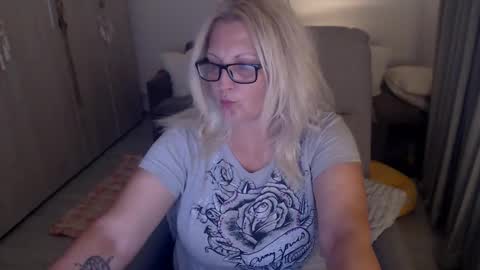 Alexxa online show from May 25, 7:20 pm