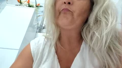 Alexxa online show from July 11, 8:11 pm
