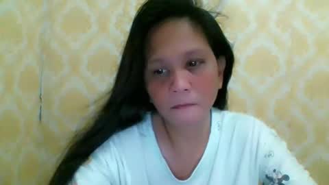 Snapshot of divinegrace10 chatting on April 10, 2:39 am Divine Grace Close To Your Hear online show from April 10, 2:39 am